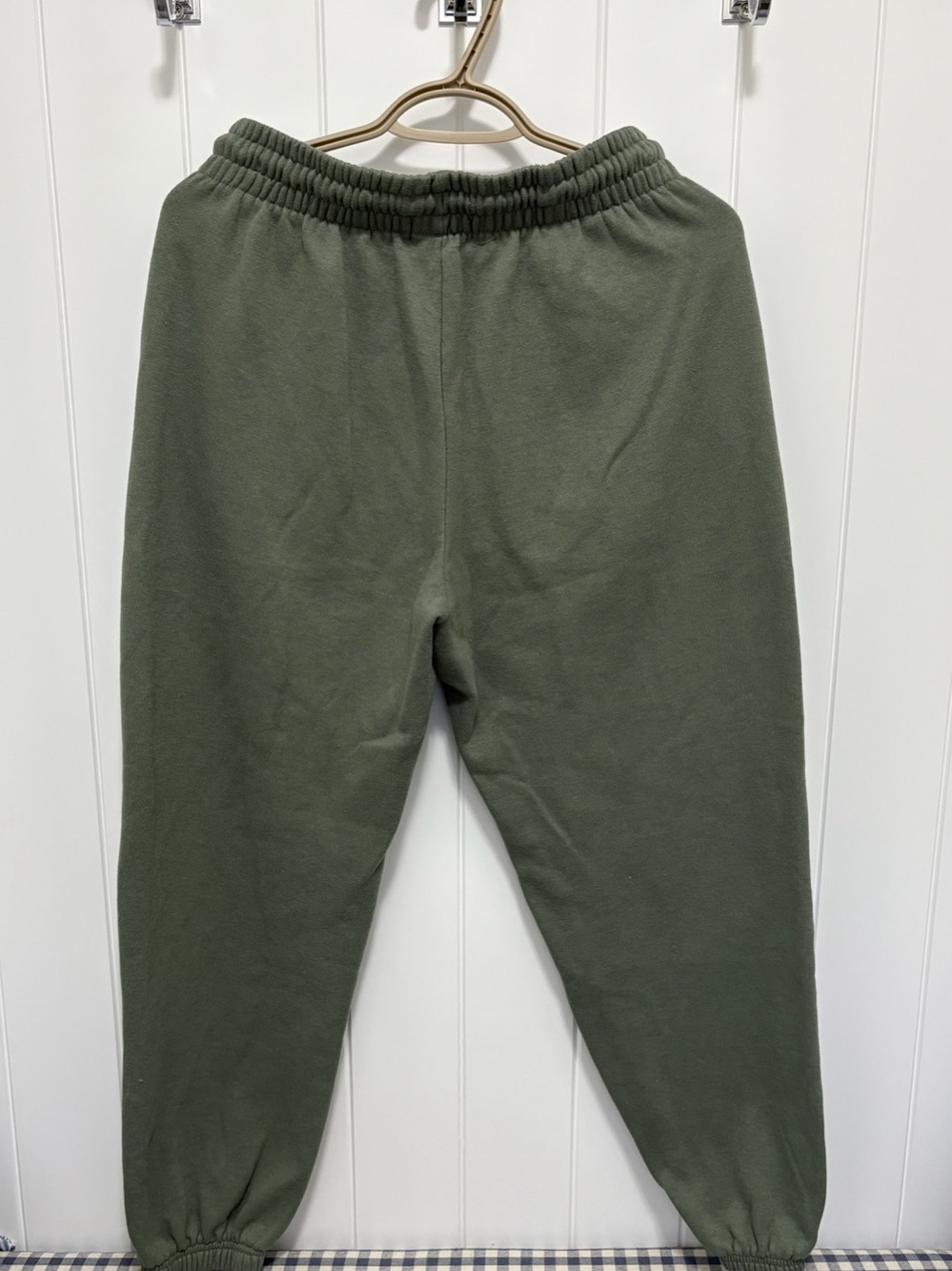refuge athletics Green Jogger Sweatpants - Picture 2 of 5
